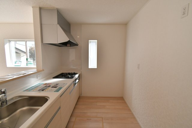 南アルプス市在家塚の新築一戸建のキッチン|ガスコンロ