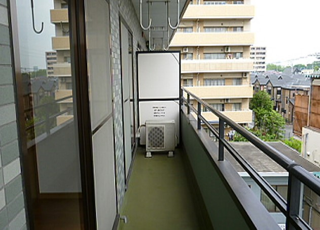 サンライズマンションのバルコニー