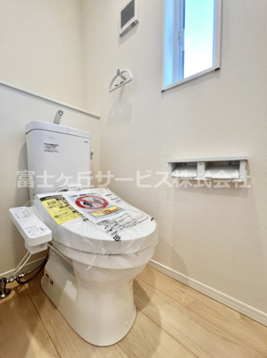 【トイレ】 | 裾野市佐野 7期 新築一戸建て 3号棟  | 2Fのトイレです
