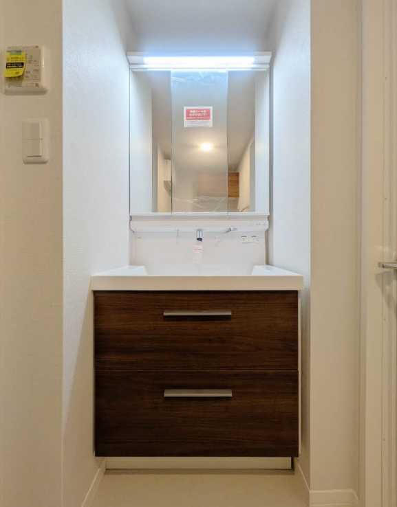 バーゴウ　フルリノベーション　シャーメゾン　駅近の洗面所