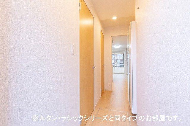 ソレアード　Ａの玄関