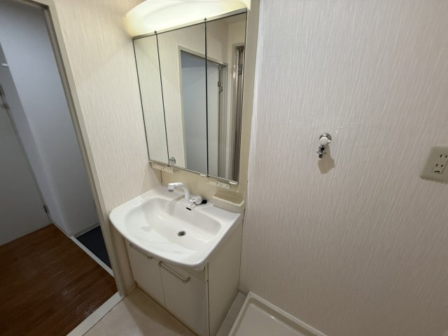 グリーンパレス千里中央A棟の独立洗面台