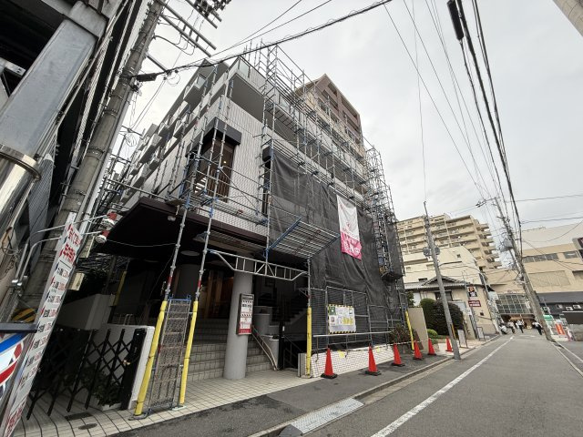 サンロイヤル池田駅前の外観