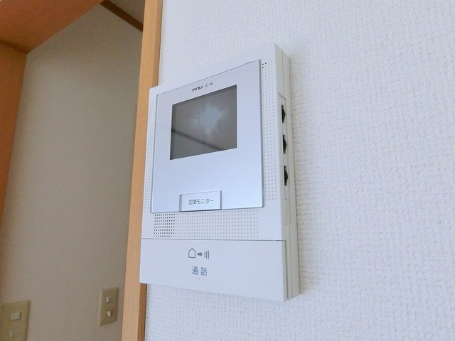 メゾンＮのセキュリティ|★来客者が一目で分かるカラーモニターホン★