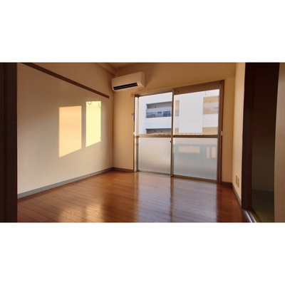 【居間・リビング】 | ルミエール本宿弐番館 | 洋室