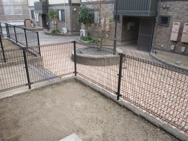 ピュア　D棟のバルコニー|専用庭