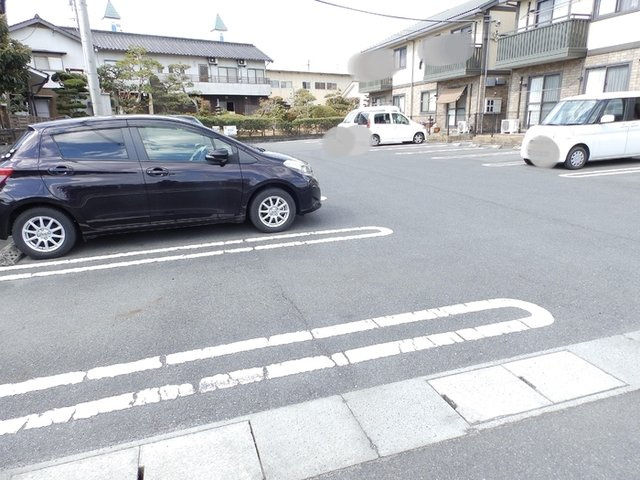 ピュア　D棟の駐車場|駐車場