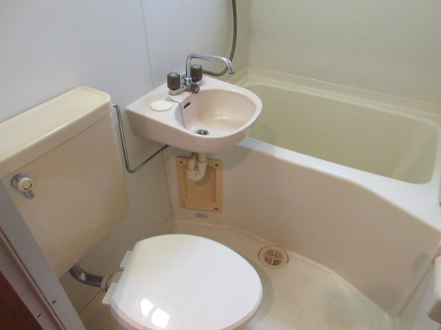 エバーグリーンハイツの浴室