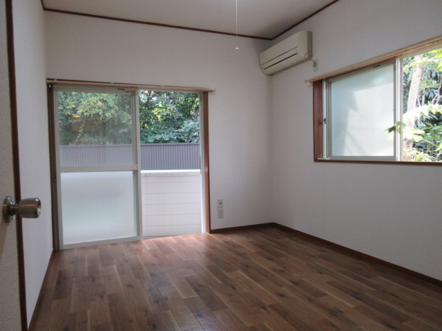 エバーグリーンハイツの洋室