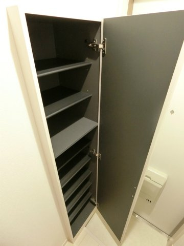 リブリ・武蔵小金井の収納