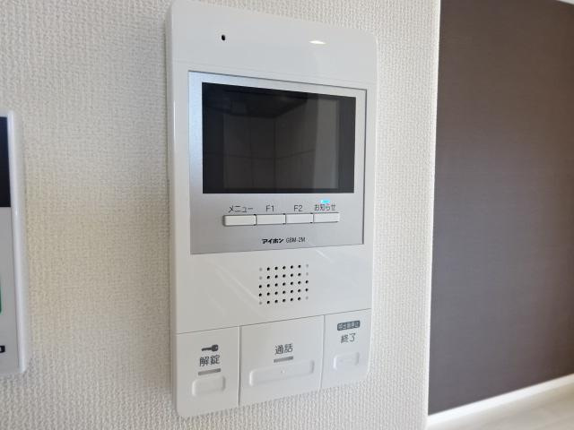 ディアコート下伊福の内装|オートロックカメラ付インターホン