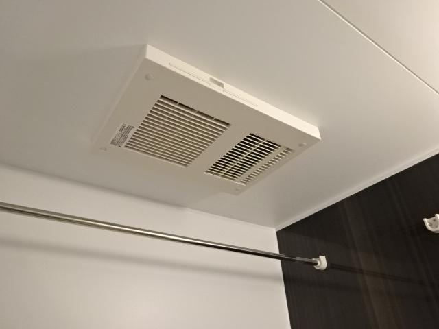 ディアコート下伊福の浴室|浴室換気乾燥機