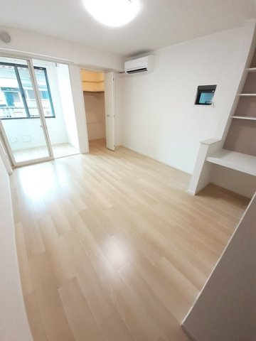 アンド　ザ　ブルー　Ⅰの内装