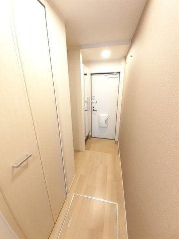 アンド　ザ　ブルー　Ⅰの玄関