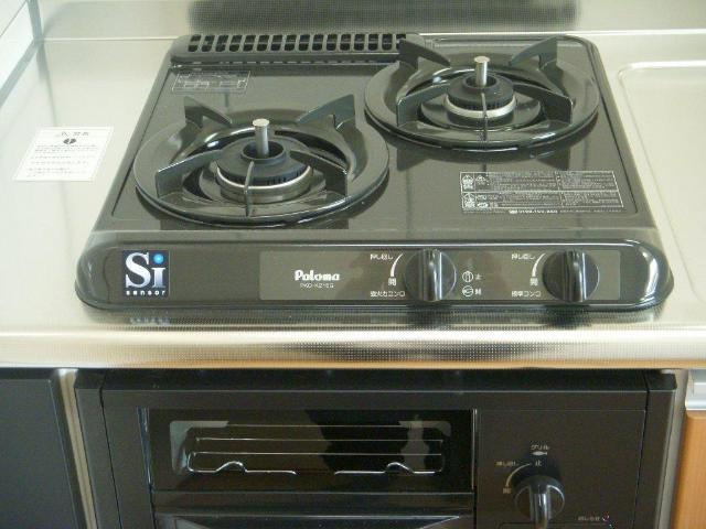 サニー　コンフォースのキッチン|２口ガスコンロ