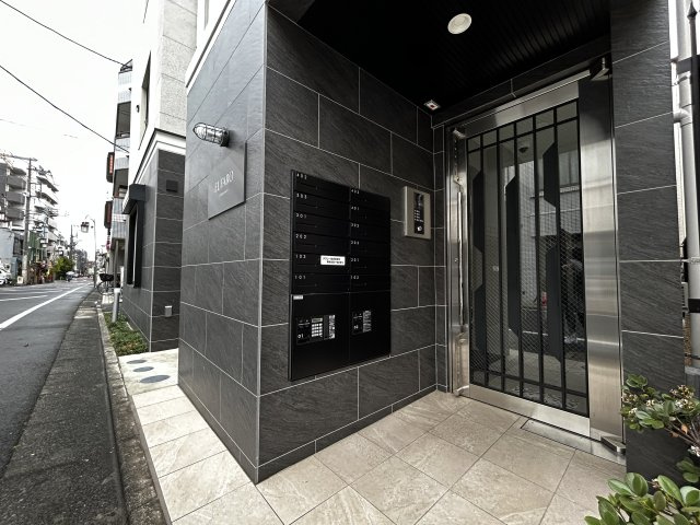 エルファーロ大岡山Ⅱのエントランス