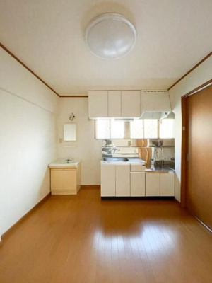 【居間・リビング】 | グリーンコーポ-上祖師谷5丁目-