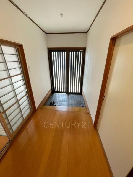 前橋市鳥取町1期中古一戸建ての玄関
