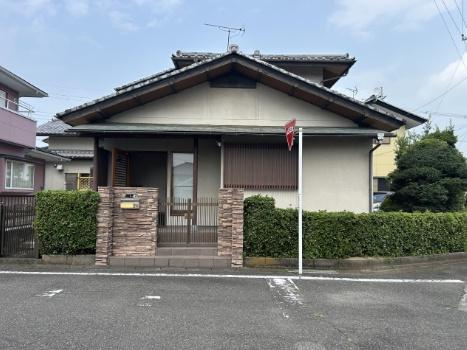 前橋市下大島町１期中古一戸建ての前面道路含む現地写真