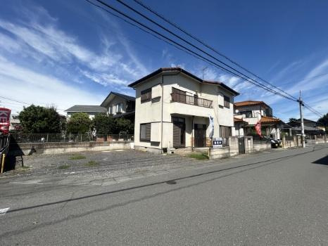 前橋市駒形町1期中古一戸建ての前面道路含む現地写真