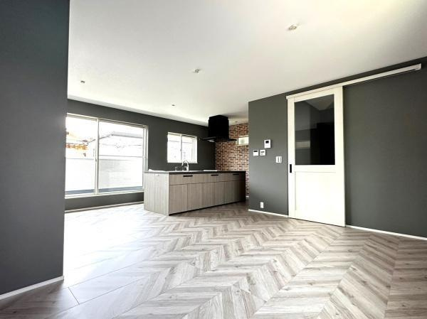 【その他】 | ※当社施工例
大切なご家族が集まるからこそＬＤＫはこだわりたい！休日はおひさまの光をたっぷりと取りこめるリビングでゆったりと過ごしませんか？