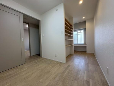 【独立洗面台】 | 越谷ファミリータウンD棟 | 【スッキリとしたおしゃれな洗面台です】