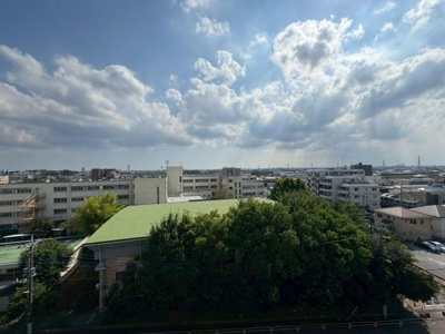 【その他】 | 越谷ファミリータウンD棟 | 【雨の日の味方の浴室乾燥機ついてます】