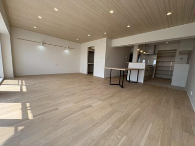 【収納】 | 越谷ファミリータウンD棟 | 【北側洋間2部屋には新規にエアコン設置済みです！】