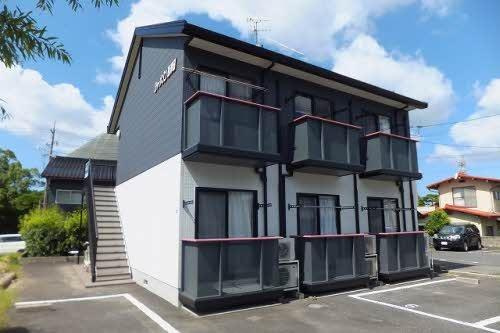 シャーメゾン西津田の外観