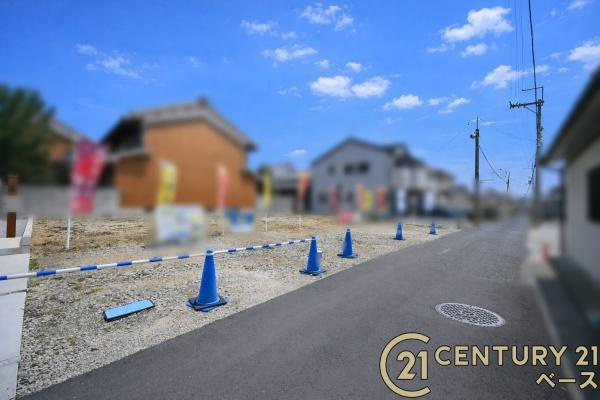橿原市曽我町の売地の前面道路含む現地写真|■現地撮影写真■コンビニが徒歩圏内に近接しています。