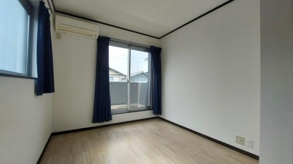 和歌山市鳴神　中古戸建の洋室