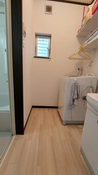 和歌山市鳴神　中古戸建の独立洗面台