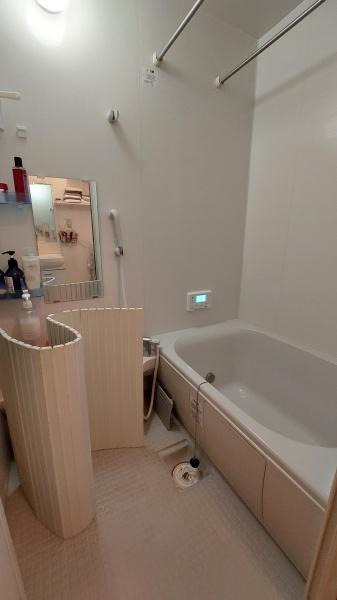 和歌山市鳴神　中古戸建の浴室