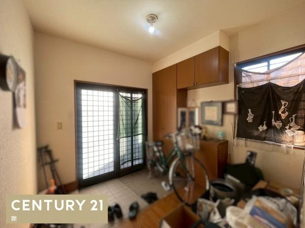 和歌山市西小二里2丁目　中古戸建の玄関
