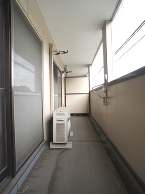 【バルコニー】 | グランデールサカエ | 日当たり良好！お洗濯物がたくさん干せます♪