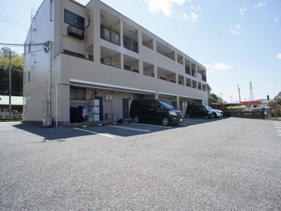 【駐車場】 | グランデールサカエ | 駐車場可能です♪