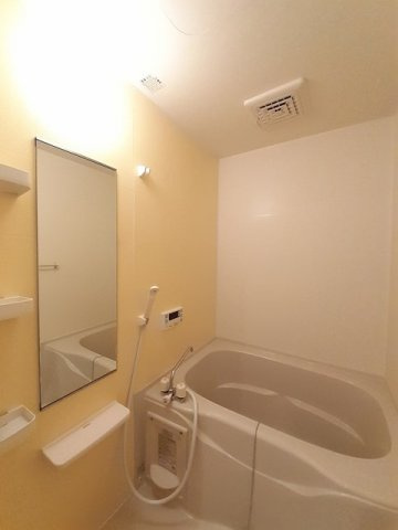 ブリッサ　カメリアの浴室