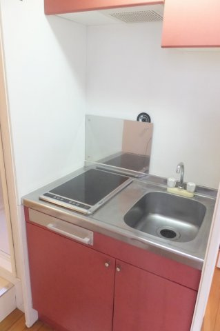 レオパレスＴ．ＨＯＵＳＥのキッチン|設備・仕様は号室により異なる為、現況を優先致します。