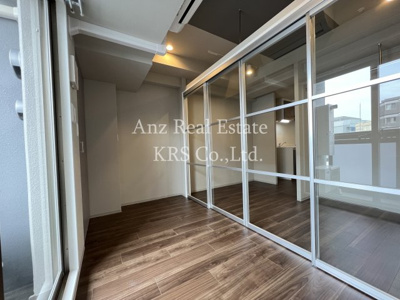 【内装】 | WORVE大阪本町 | 約3.4帖の寝室にぴったりの洋室☆