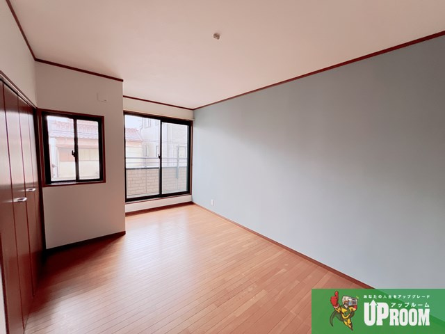 北名古屋市貸家の居間・リビング