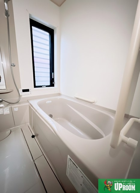 北名古屋市貸家の浴室