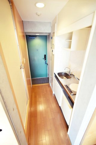 メネダスの玄関