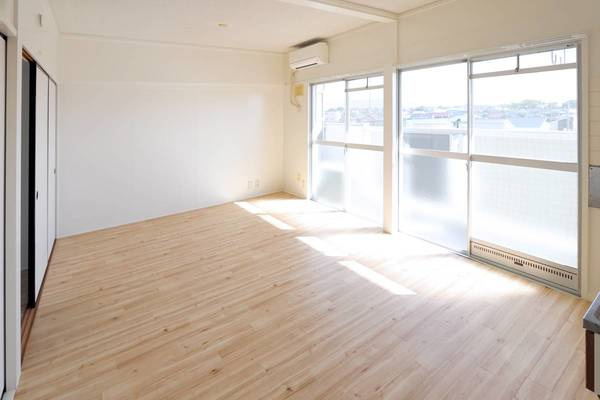 ビレッジハウス筑後2号棟の居間・リビング|ビレッジハウスの同一物件・同一タイプの間取りの写真です