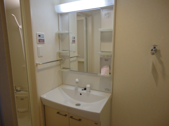 エクセルシア永源山の洗面所|洗髪洗面化粧台