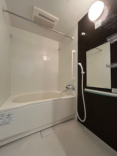 アリビオ江坂垂水町の浴室|ゆったり過ごせるお風呂です