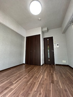 アリビオ江坂垂水町の居間・リビング|使いやすい居間です