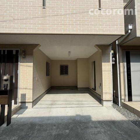 田井町貸家の駐車場