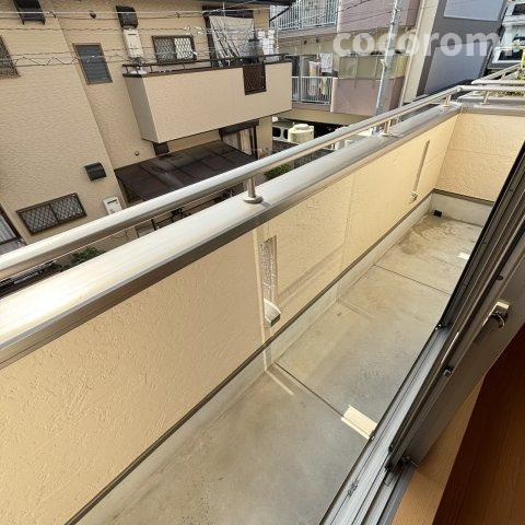 田井町貸家のバルコニー