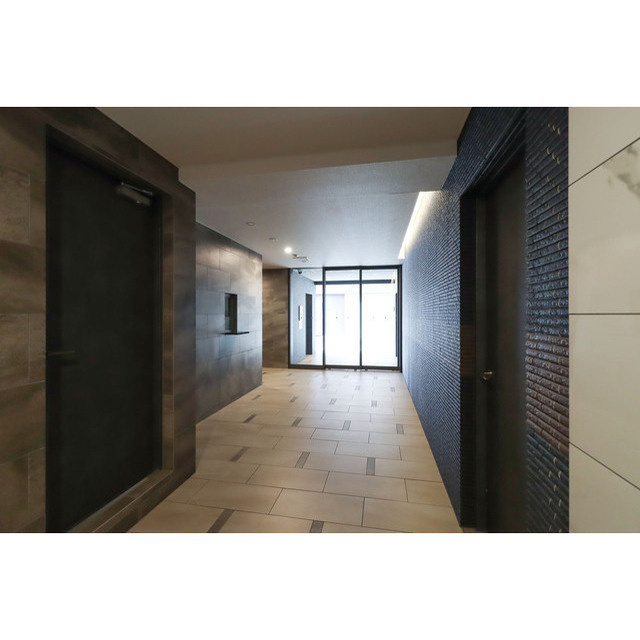 神戸市兵庫区下沢通６丁目の賃貸マンションの居間・リビング