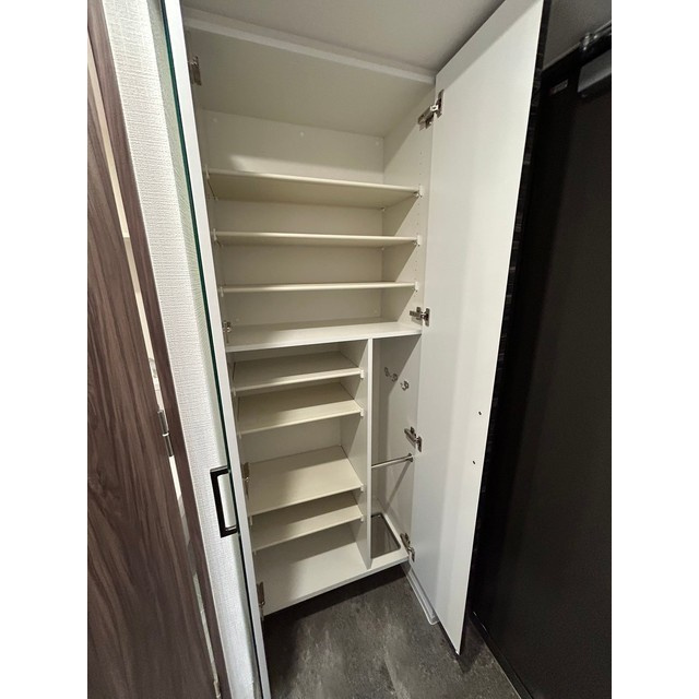 神戸市兵庫区下沢通６丁目の賃貸マンションの収納|シューズボックス